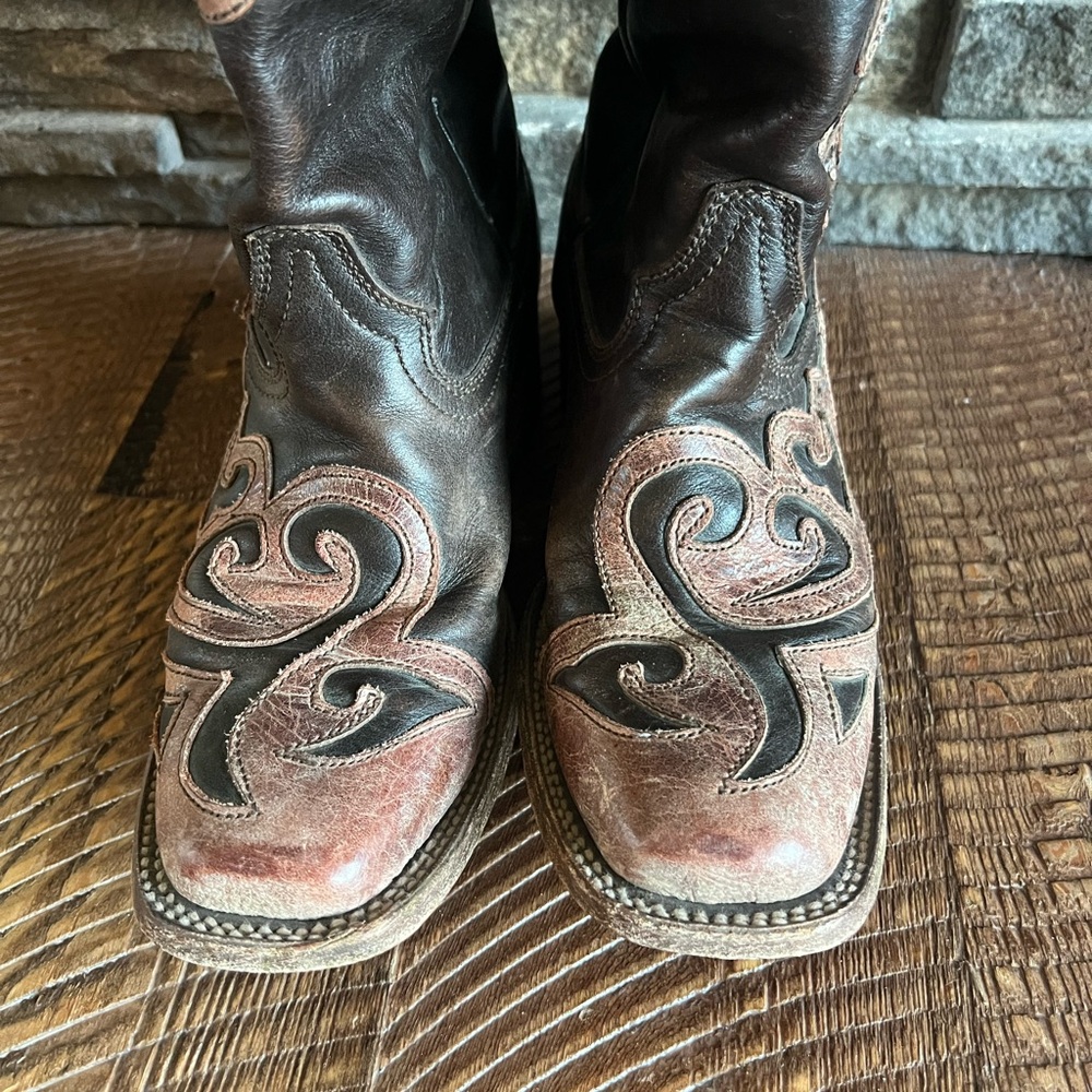 Women's Western Leather Boots - Picture 4 of 10